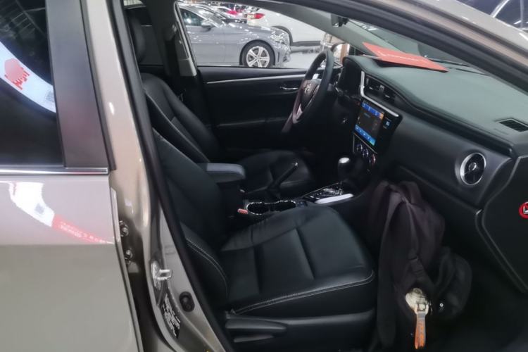 Used Toyota Corolla 2017 Revised Version 1.2T S-CVT GL-i Right Front Seat