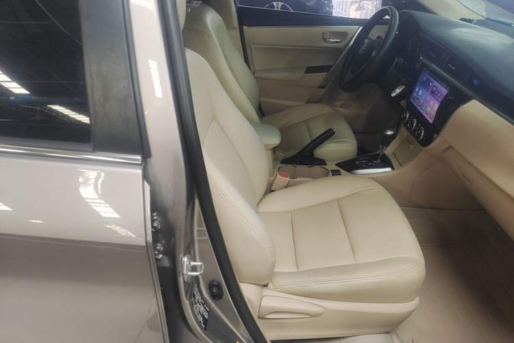 Used Toyota Corolla 2017 1.2T CVT GL Right Front Seat