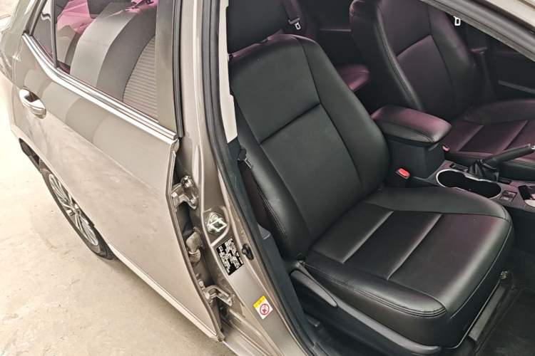Used Toyota Corolla 2017 Revised Version 1.2T S-CVT GL-i Right Front Seat