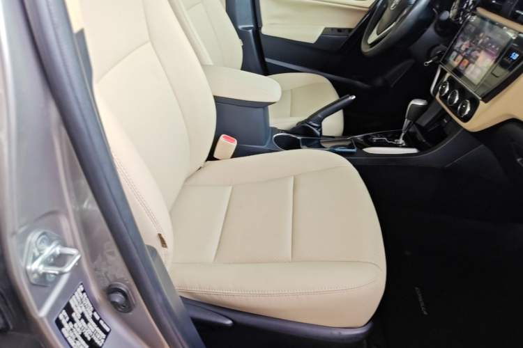 Used Toyota Corolla 2017 Revised Version 1.2T S-CVT GL Right Front Seat