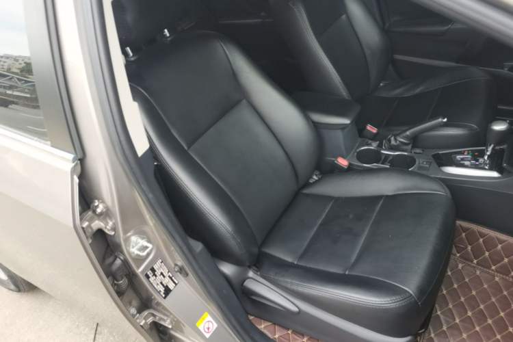 Used Toyota Corolla 2017 Revised Version 1.6L S-CVT GL Right Front Seat