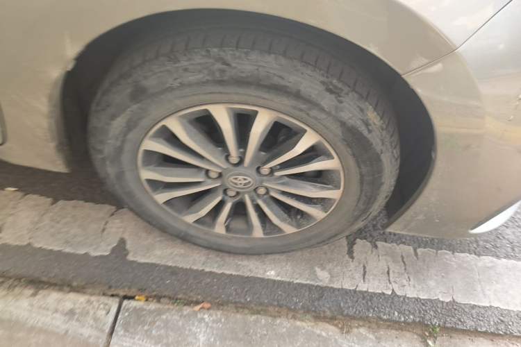 Used Toyota Corolla 2017 1.2T CVT GL Right Front Wheel Hub