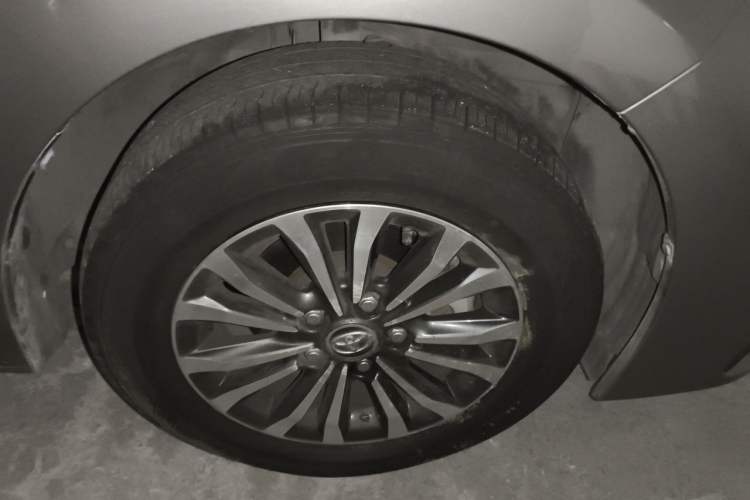 Used Toyota Corolla 2017 Revised Version 1.2T S-CVT GL-i Right Front Wheel Hub