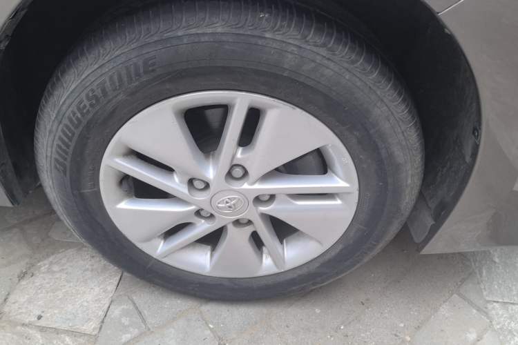Used Toyota Corolla 2017 Revised Version 1.6L S-CVT GL Right Front Wheel Hub