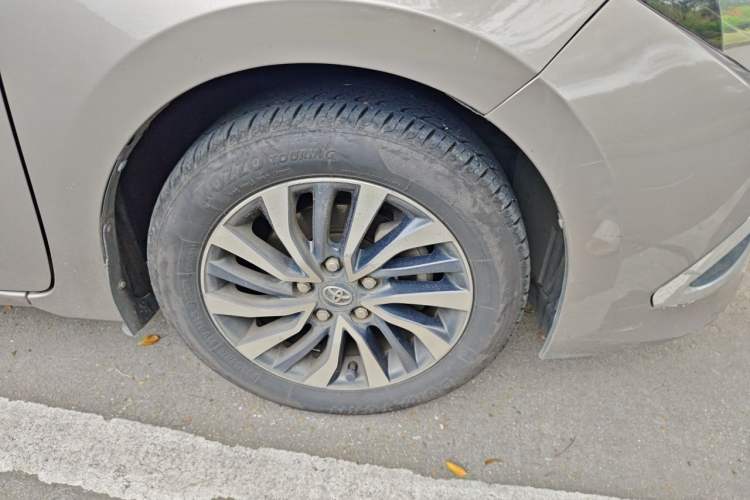 Used Toyota Corolla 2017 Revised Dual-Engine 1.8L E-CVT Leading Edition Right Front Wheel Hub