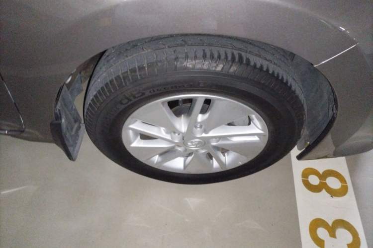 Used Toyota Corolla 2017 1.6L CVT GL Right Front Wheel Hub