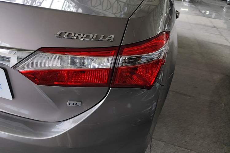 Used Toyota Corolla 2017 1.6L CVT GL Right Rear Taillight