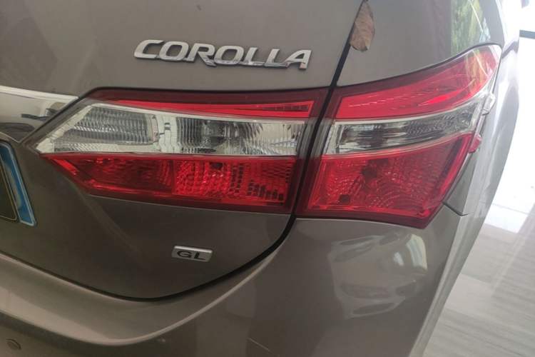 Used Toyota Corolla 2017 1.6L CVT GL Right Rear Taillight