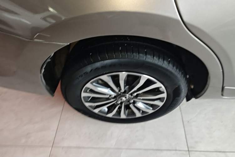 Used Toyota Corolla 2017 Revised Version 1.2T S-CVT GL-i Right Rear Wheel Hub