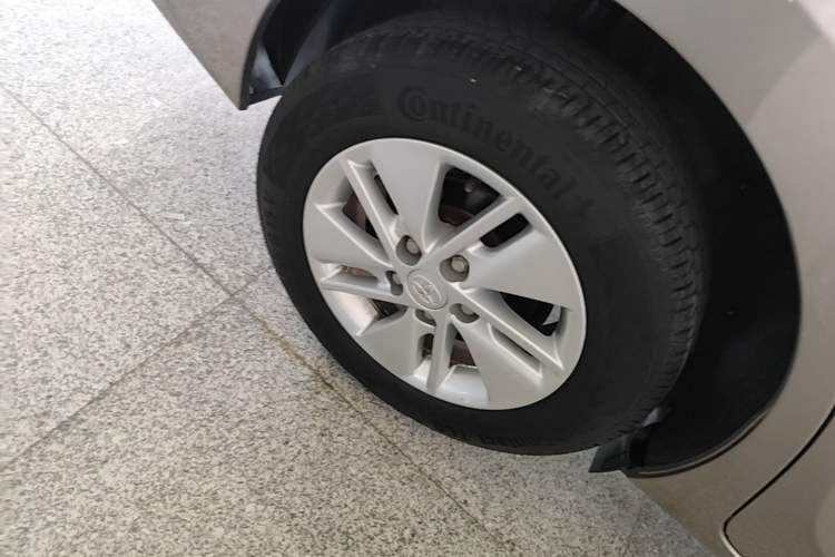 Used Toyota Corolla 2017 1.6L CVT GL Right Rear Wheel Hub