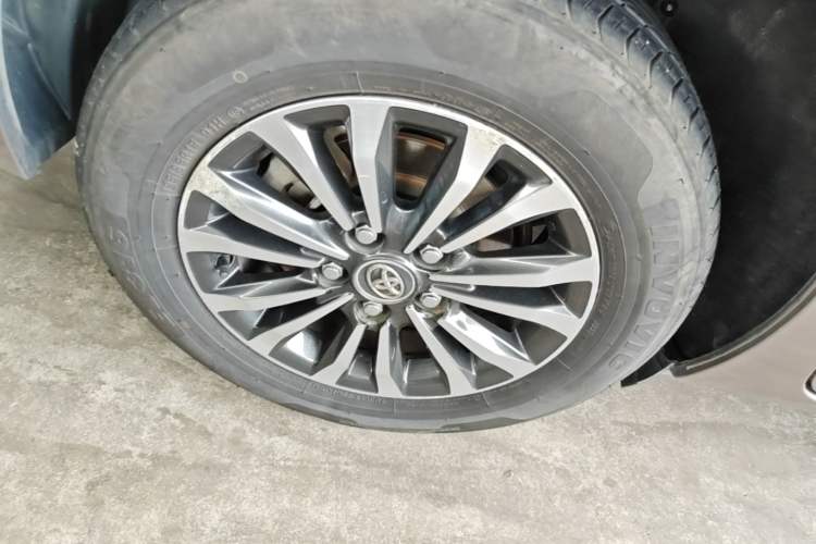 Used Toyota Corolla 2017 Revised Version 1.2T S-CVT GL Right Rear Wheel Hub