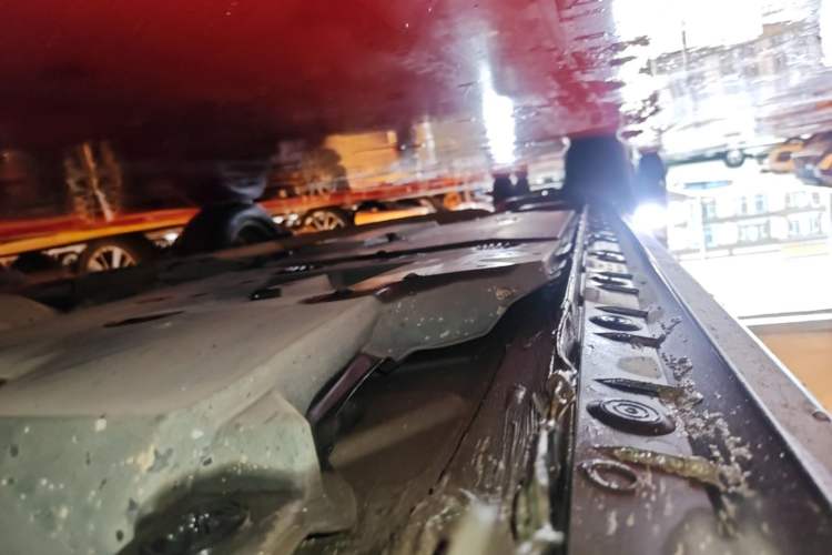 Used Toyota Corolla 2017 Revised Dual-Engine 1.8L E-CVT Elite Edition Right Side Sill