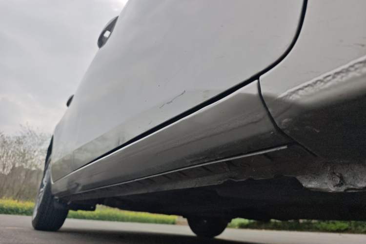 Used Toyota Corolla 2017 Revised Version 1.2T S-CVT GL Right Side Sill