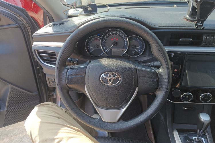Used Toyota Corolla 2017 Revised Version 1.6L S-CVT GL Steering Wheel