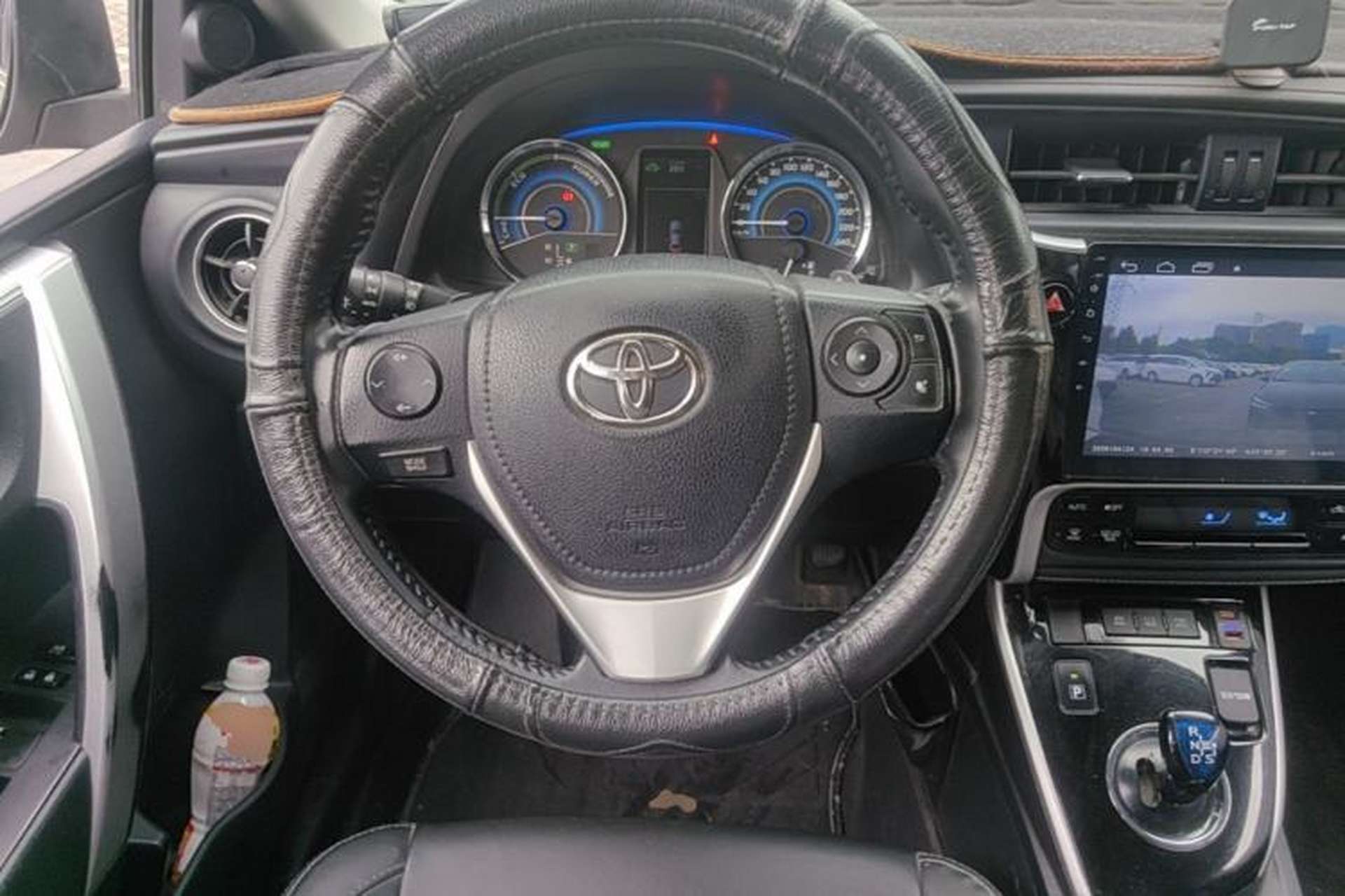 Used Toyota Corolla 2017 Revised Dual-Engine 1.8L E-CVT Elite Edition Steering Wheel