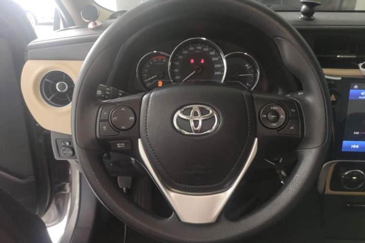 Used Toyota Corolla 2017 Revised Version 1.2T S-CVT GL Steering Wheel