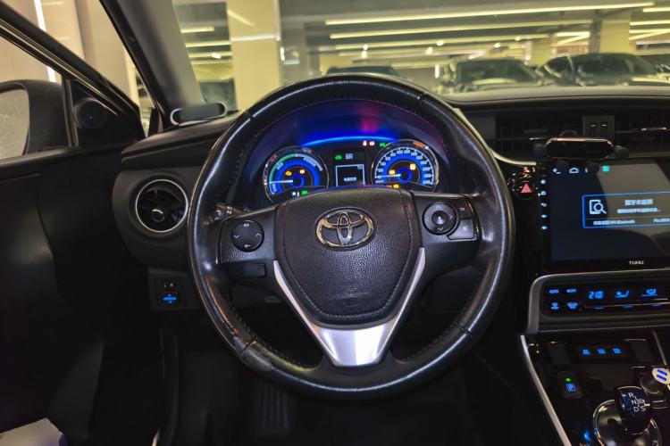 Used Toyota Corolla 2017 Revised Dual-Engine 1.8L E-CVT Elite Edition Steering Wheel