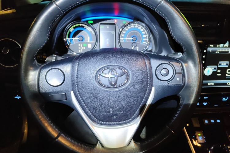 Used Toyota Corolla 2017 Revised Dual-Engine 1.8L E-CVT Elite Edition Steering Wheel