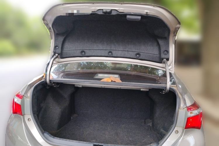Used Toyota Corolla 2017 Revised Version 1.2T S-CVT GL Trunk