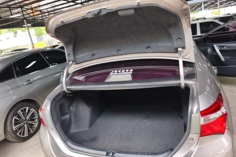 Used Toyota Corolla 2017 Revised Version 1.2T S-CVT GL-i Trunk