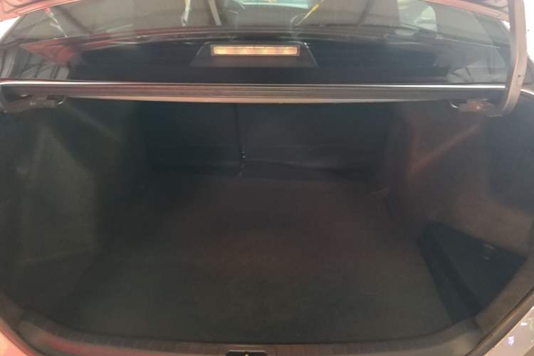 Used Toyota Corolla 2017 Revised Version 1.2T S-CVT GL-i Trunk