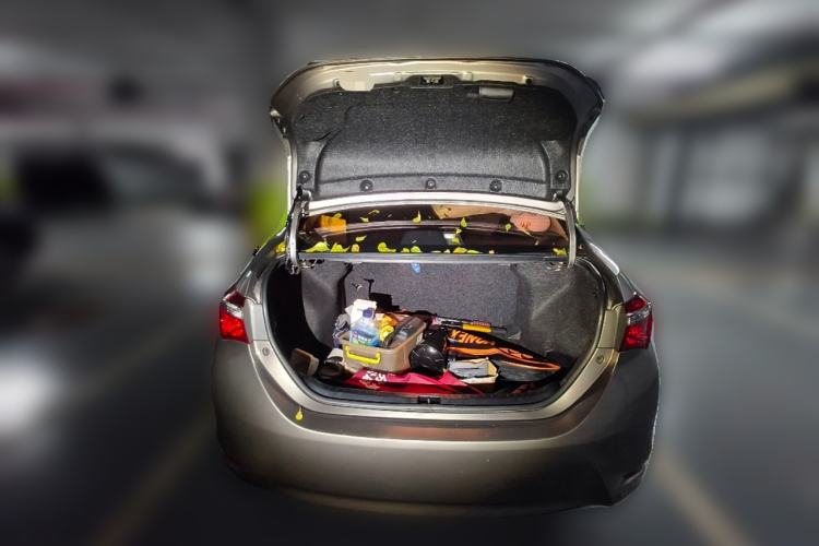 Used Toyota Corolla 2017 1.6L CVT GL Trunk