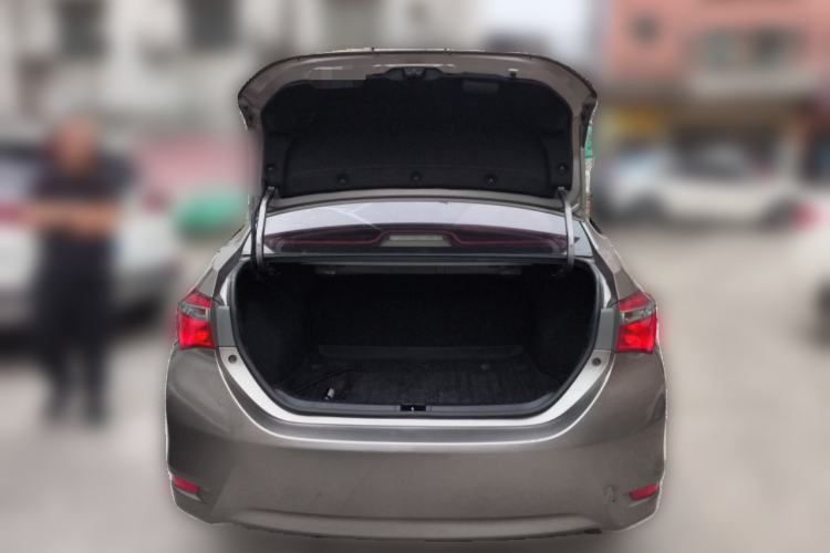 Used Toyota Corolla 2017 Revised Version 1.2T S-CVT GL Trunk