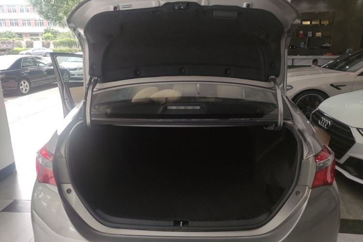 Used Toyota Corolla 2017 Revised Version 1.2T S-CVT GL Trunk