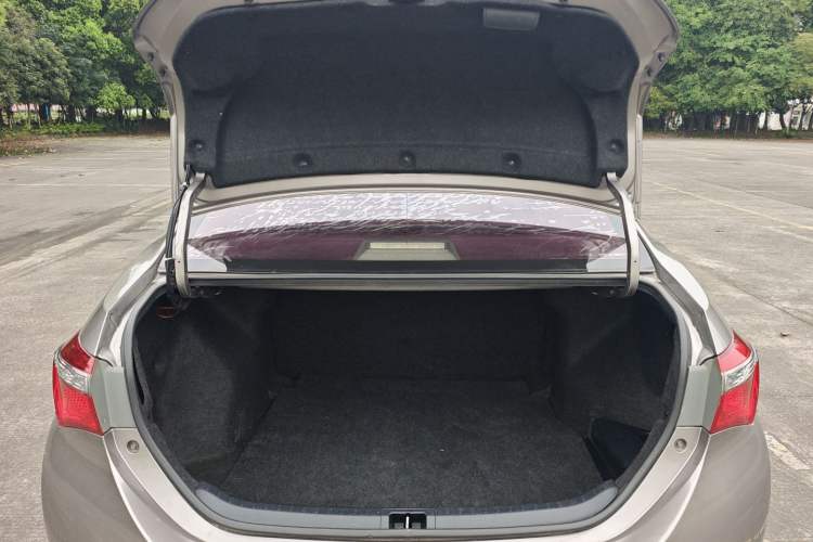 Used Toyota Corolla 2017 Revised Version 1.2T S-CVT GL Trunk