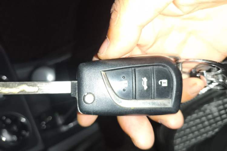 Used Toyota Corolla 2017 Revised Version 1.2T S-CVT GL-i Vehicle Key