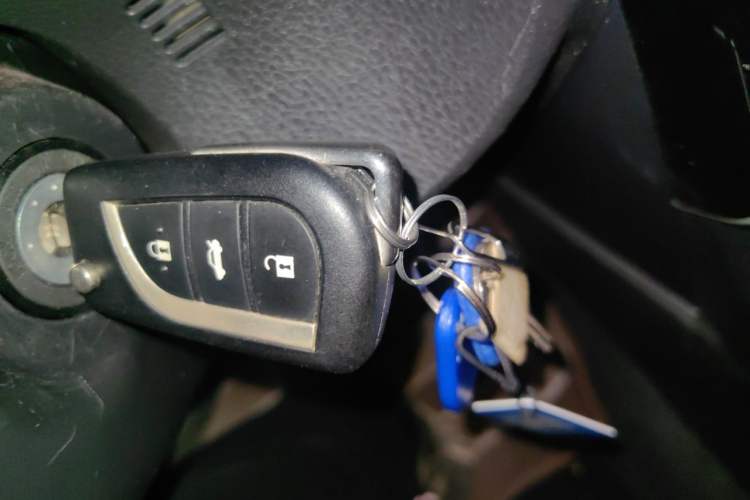 Used Toyota Corolla 2017 Revised Version 1.2T S-CVT GL-i Vehicle Key