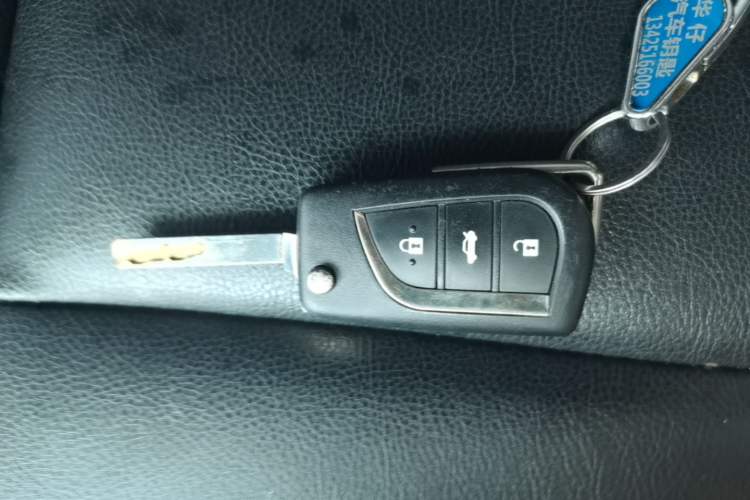 Used Toyota Corolla 2017 Revised Version 1.6L S-CVT GL Vehicle Key
