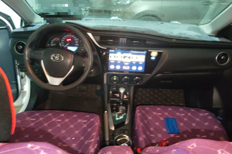 Used Toyota Corolla 2017 Revised Version 1.2T S-CVT GL Center Console