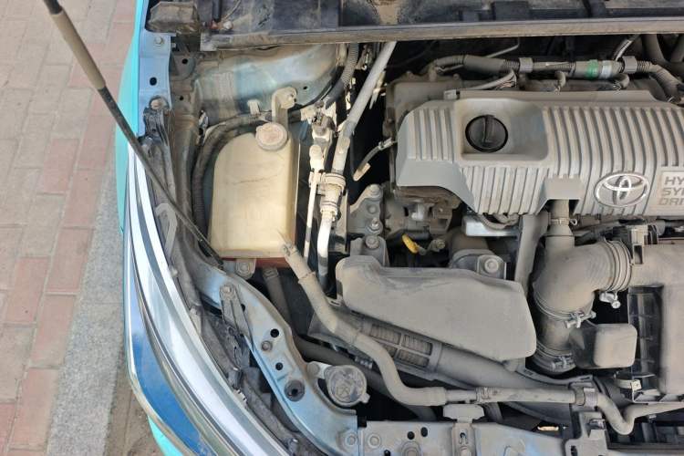 Used Toyota Corolla 2017 Revised Dual-Engine 1.8L E-CVT Elite Edition Engine Bay Right