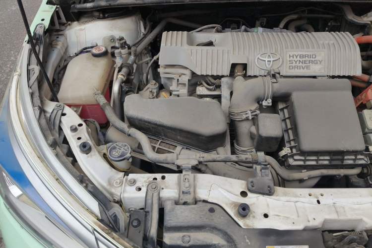 Used Toyota Corolla 2017 Revised Dual-Engine 1.8L E-CVT Flagship Edition Engine Bay Right