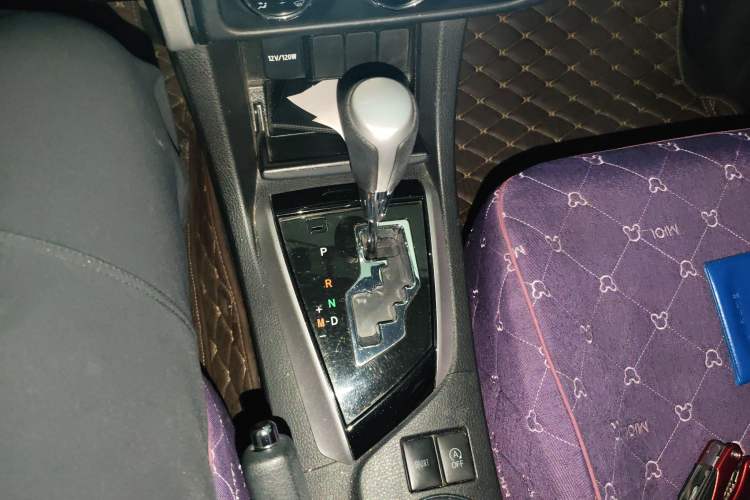 Used Toyota Corolla 2017 Revised Version 1.2T S-CVT GL Gear Lever