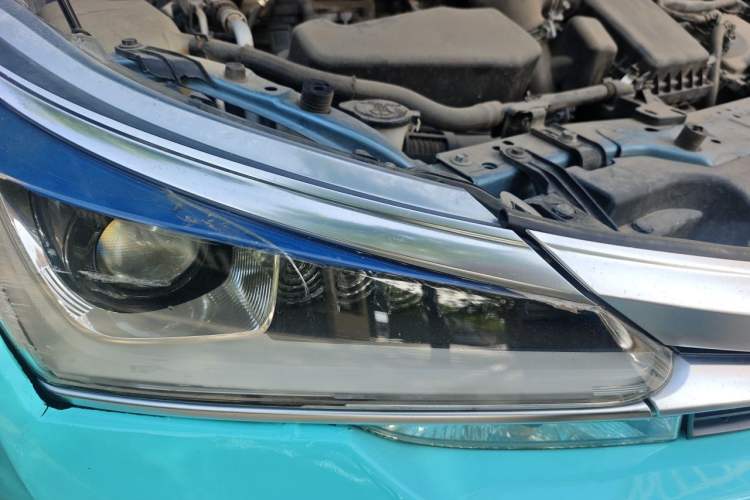 Used Toyota Corolla 2017 Revised Dual-Engine 1.8L E-CVT Elite Edition Right Front Headlight