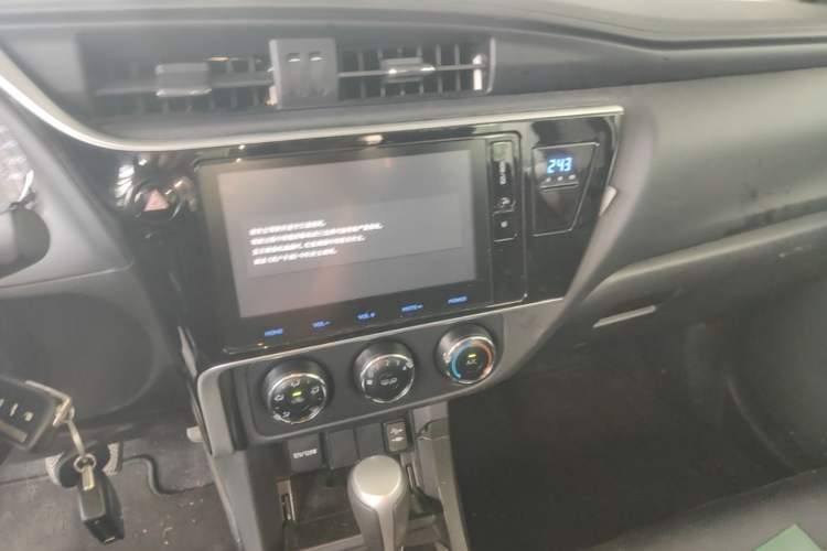 Used Toyota Corolla 2017 Revised Version 1.2T S-CVT GL-i Audio And AC Panel