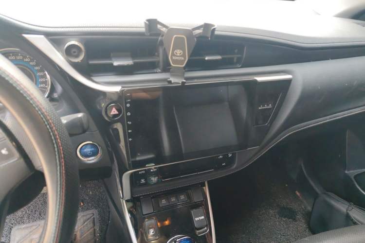 Used Toyota Corolla 2017 Revised Dual-Engine 1.8L E-CVT Leading Edition Audio And AC Panel