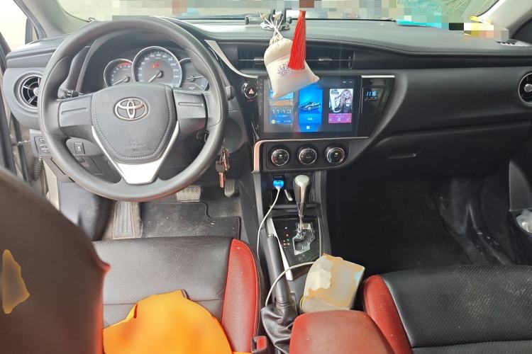 Used Toyota Corolla 2017 Revised Version 1.2T S-CVT GL Center Console
