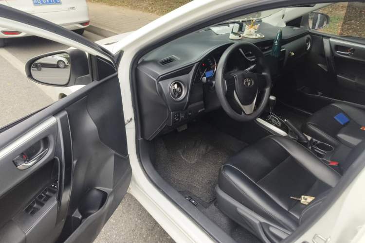 Used Toyota Corolla 2017 Revised Version 1.2T S-CVT GL Driver Seat