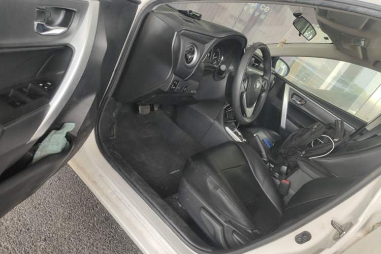 Used Toyota Corolla 2017 Revised Version 1.2T S-CVT GL-i Driver Seat