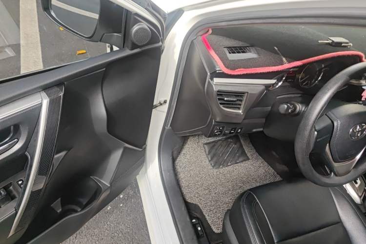 Used Toyota Corolla 2017 1.2T CVT GL-i Driver Seat