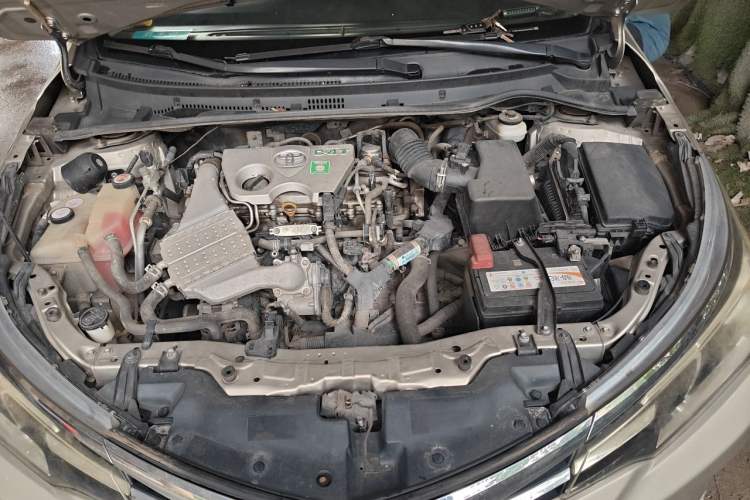Used Toyota Corolla 2017 Revised Version 1.2T S-CVT GL Engine Bay