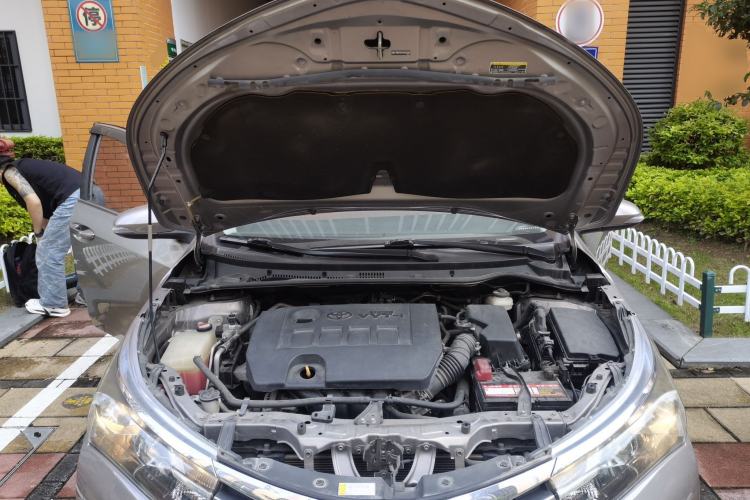 Used Toyota Corolla 2017 1.6L CVT GL Engine Bay