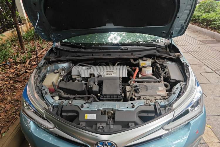 Used Toyota Corolla 2017 Revised Dual-Engine 1.8L E-CVT Elite Edition Engine Bay