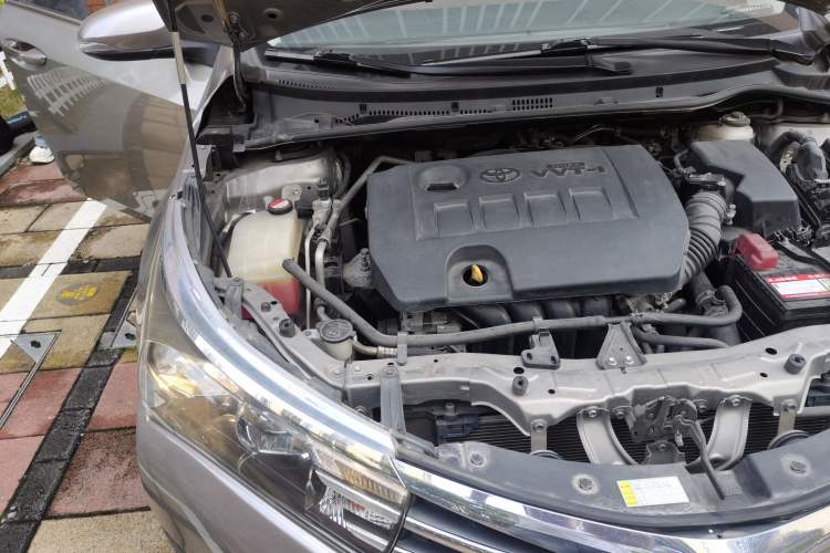 Used Toyota Corolla 2017 1.6L CVT GL Engine Bay Right