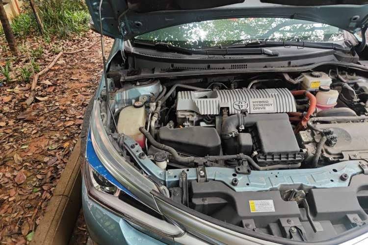 Used Toyota Corolla 2017 Revised Dual-Engine 1.8L E-CVT Elite Edition Engine Bay Right