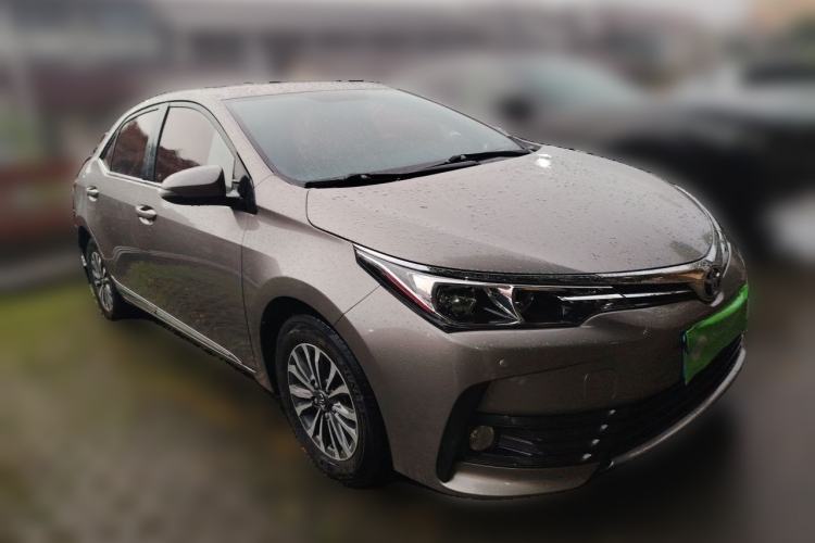 Used Toyota Corolla 2017 Revised Version 1.2T S-CVT GL-i Front Right 45 Deg
