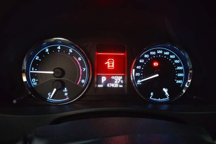 Used Toyota Corolla 2017 Revised Version 1.2T S-CVT GL-i Instrument Cluster